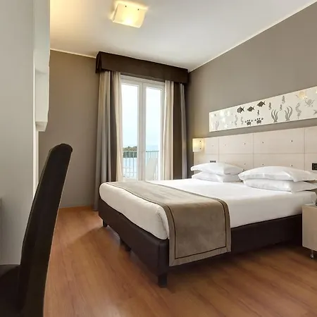 Victoria Frontemare & Hotel 4*