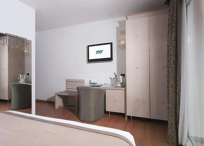 Victoria Frontemare & 利多迪迪耶索洛