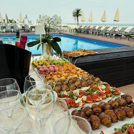 Hotel Victoria Frontemare & 4*