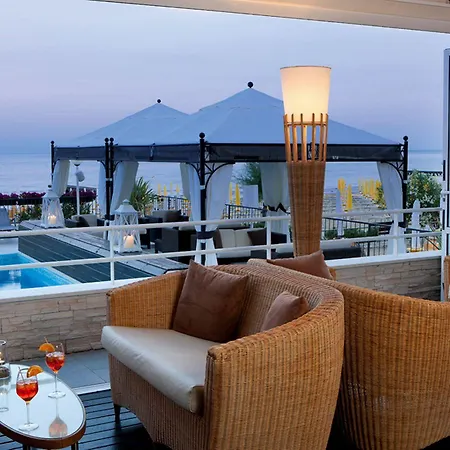 Hotel Victoria Frontemare & 4*